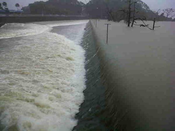 La Mesa dam, umabot na sa spilling level; Mababang lugar sa Tullahan River, binabantayan