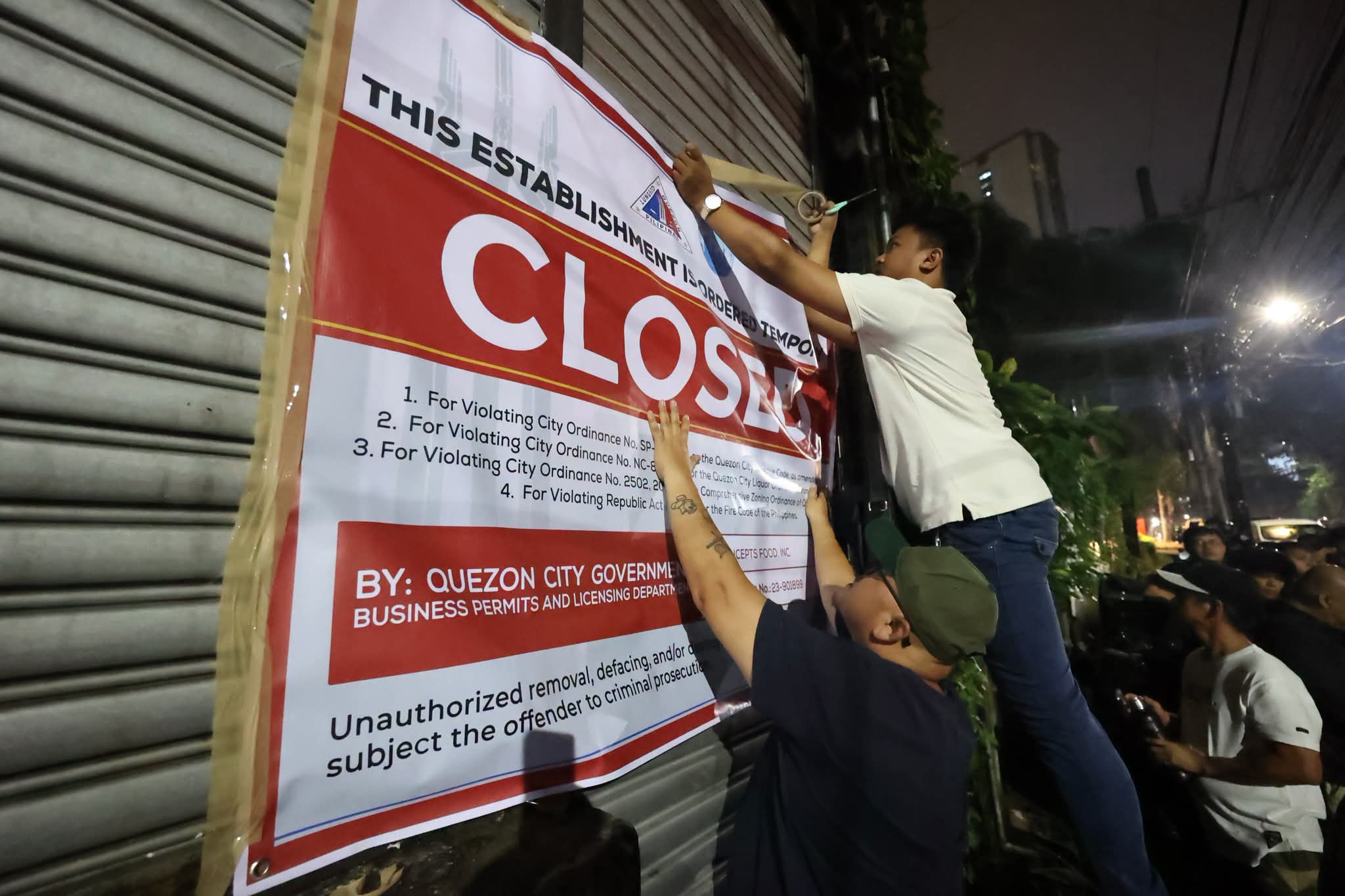 Bar sa QC, ipinakandado dahil sa mga paglabag