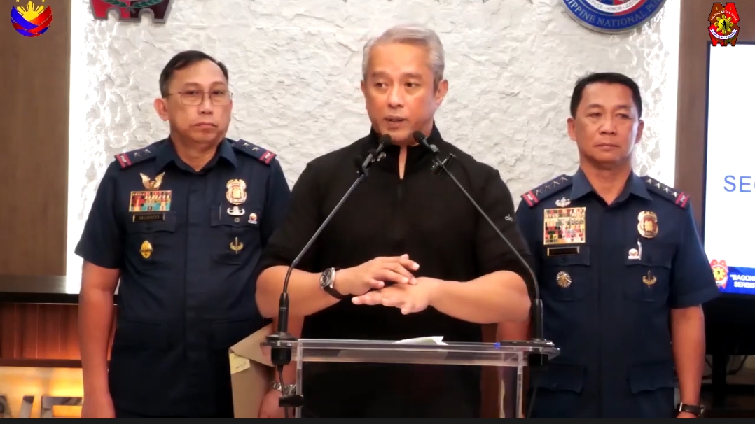Pulis sa bahay ni VP Sara hindi banta kung ‘di para sa seguridad lang — Remulla