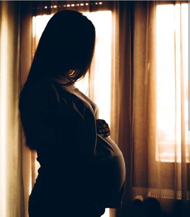 Pinay, nasagip sa umano’y surrogacy trafficking sa NAIA